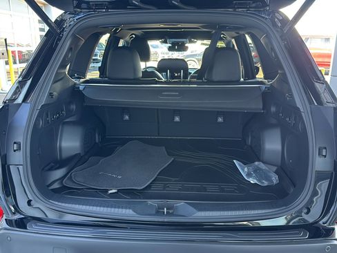 Used 2025 Subaru Forester Limited w/ Popular Package image 24