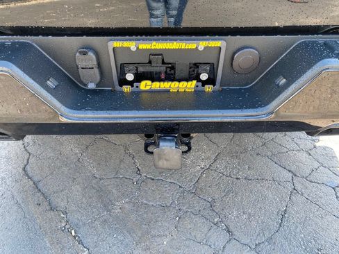 Used 2020 Chevrolet Silverado 1500 LT Trail Boss w/ Midnight Edition AWD/4WD image 4
