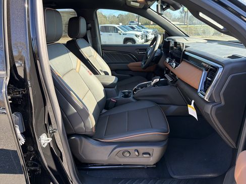 New 2025 GMC Canyon AT4 w/ Nightfall Edition image 16