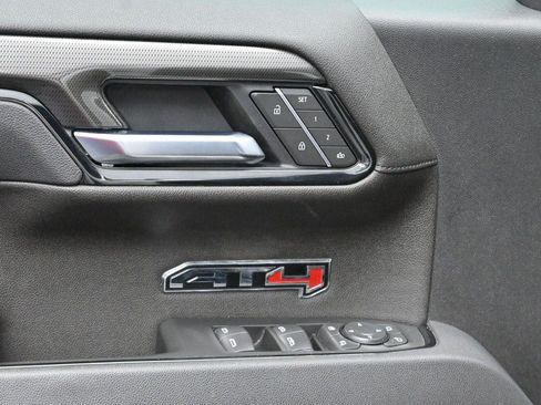 Used 2025 GMC Sierra 1500 AT4 w/ AT4 Premium Package AWD/4WD image 10