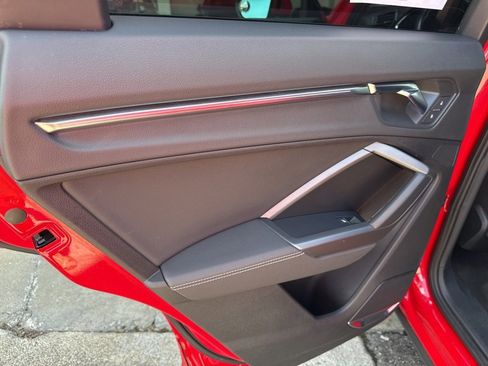 Used 2020 Audi Q3 2.0T Prestige w/ Prestige Package image 37