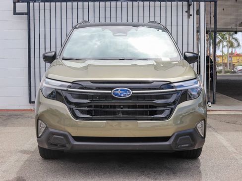 Certified 2025 Subaru Forester Touring w/ Touring Package AWD/4WD image 2
