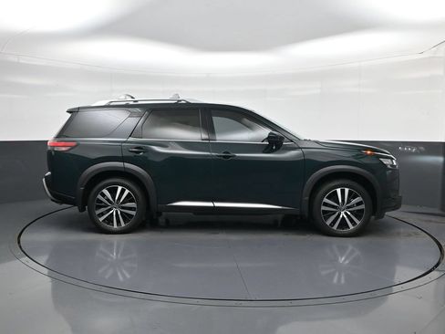 Used 2024 Nissan Pathfinder Platinum w/ Cargo Package FWD image 11