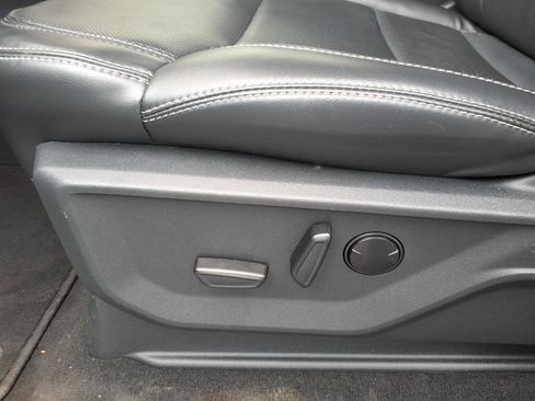 Used 2025 Ford Expedition Max Platinum image 8