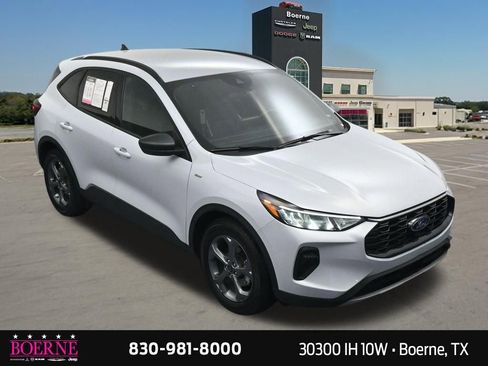 Used 2025 Ford Escape ST-Line FWD image 17