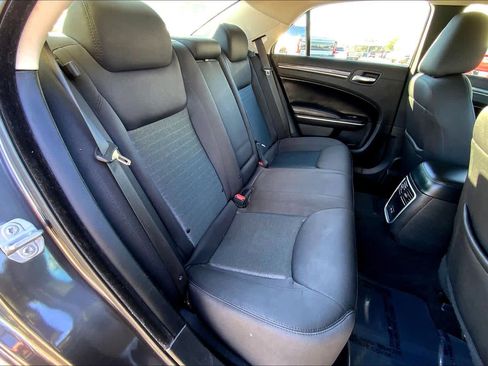Used 2021 Chrysler 300 Touring image 19