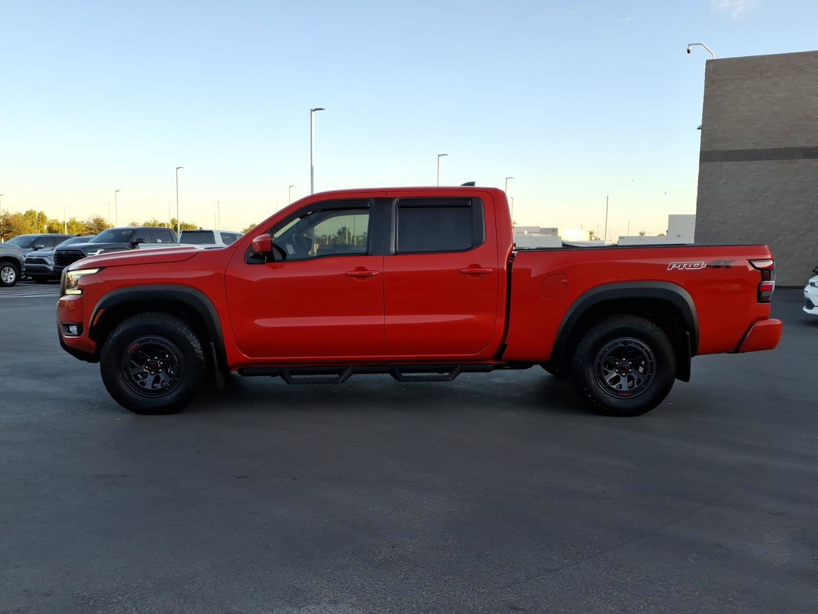 Used 2025 Nissan Frontier PRO-4X w/ Pro Convenience Package AWD/4WD image 7