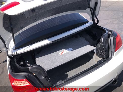 Used 2013 BMW 335i Convertible image 17