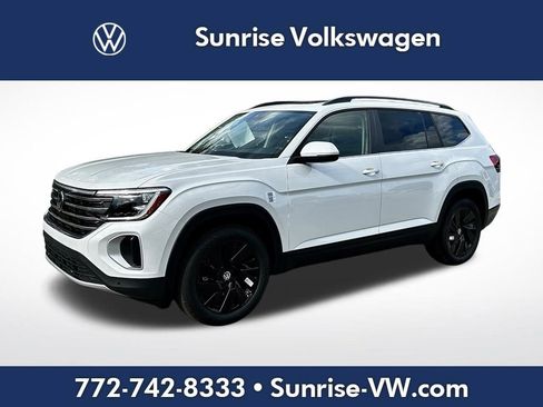 New 2026 Volkswagen Atlas SE FWD image 1