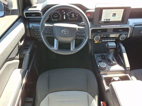 Used 2025 Toyota 4Runner TRD Off-Road AWD/4WD image 13