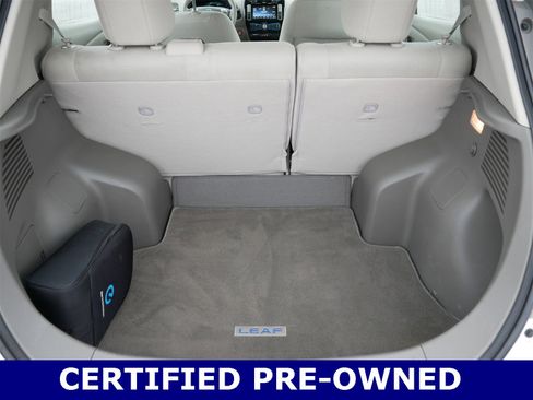 Used 2017 Nissan Leaf SV image 10