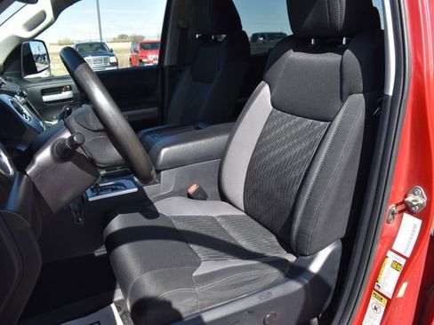 Used 2017 Toyota Tundra SR5 w/ TRD Off Road Package AWD/4WD image 15