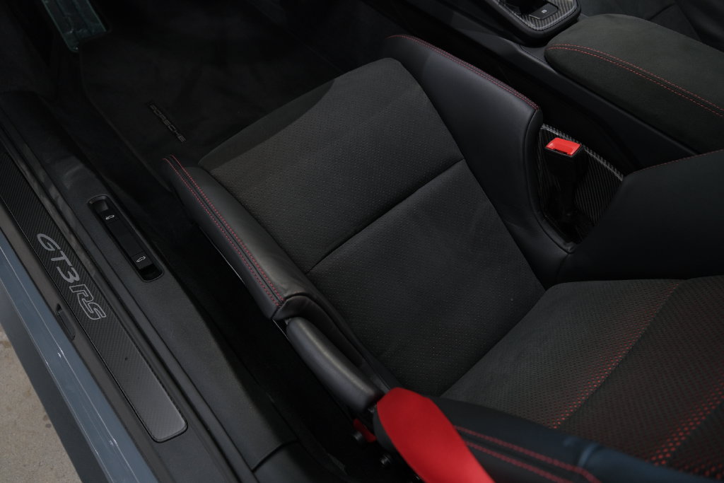 Used 2024 Porsche 911 GT3 RS w/ Weissach Package RWD image 9