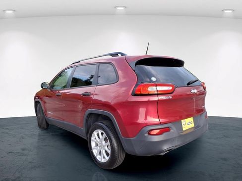 Used 2017 Jeep Cherokee Sport FWD image 13