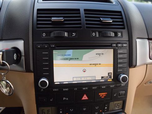 Used 2006 Volkswagen Touareg V10 TDI AWD/4WD image 62