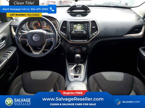Used 2016 Jeep Cherokee Sport image 11