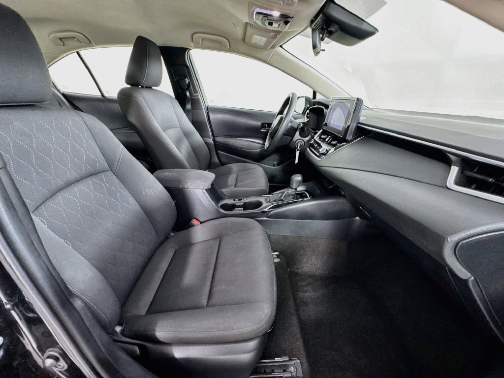 Used 2024 Toyota Corolla LE FWD image 31