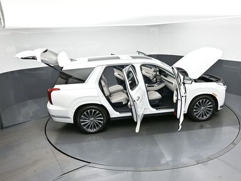 Used 2023 Hyundai Palisade Calligraphy w/ Cargo Package image 35