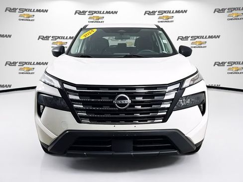 Used 2024 Nissan Rogue S FWD image 2