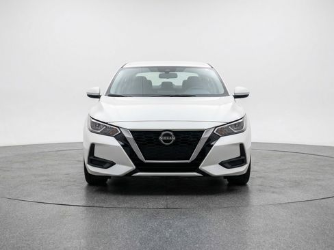 Used 2025 Nissan Sentra SV image 2