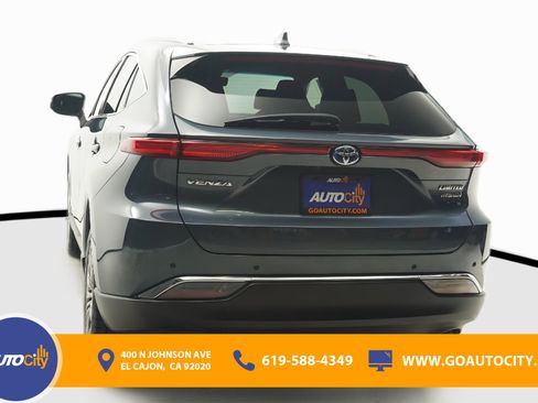 Used 2022 Toyota Venza Limited image 14