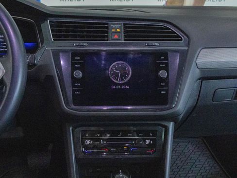 Used 2022 Volkswagen Tiguan SE image 4