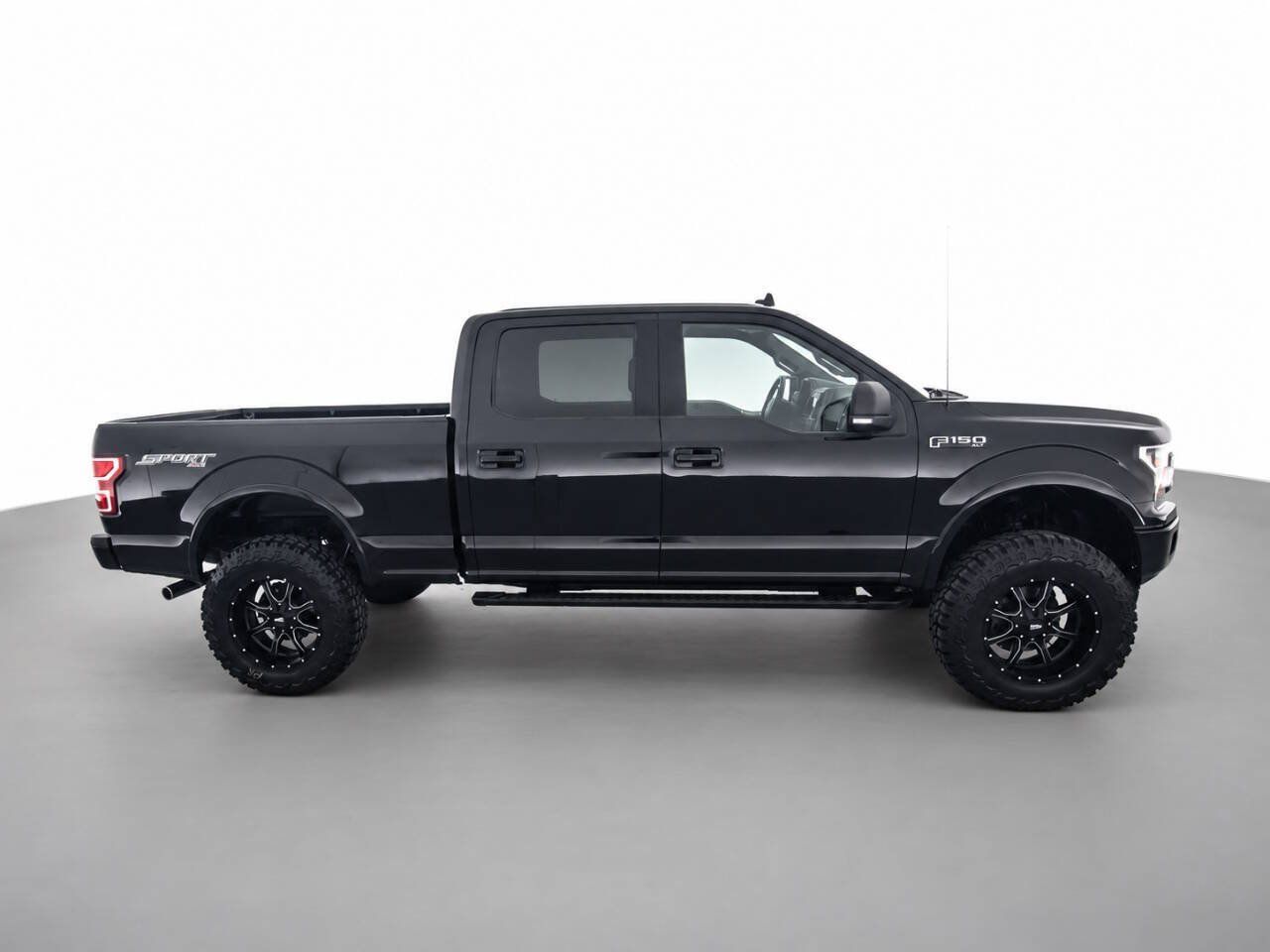 Used 2020 Ford F150 XLT w/ Equipment Group 302A Luxury AWD/4WD image 4
