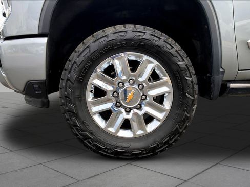 Used 2024 Chevrolet Silverado 3500 High Country w/ High Country Premium Package AWD/4WD image 11