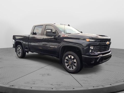 Used 2024 Chevrolet Silverado 2500 Custom w/ Custom Value Package image 11