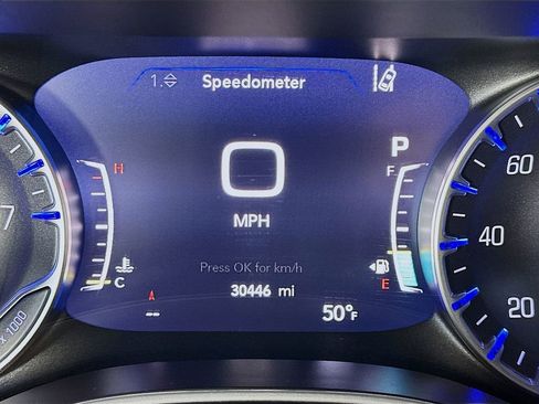 Used 2024 Chrysler Pacifica Touring-L w/ S Appearance Package FWD image 15