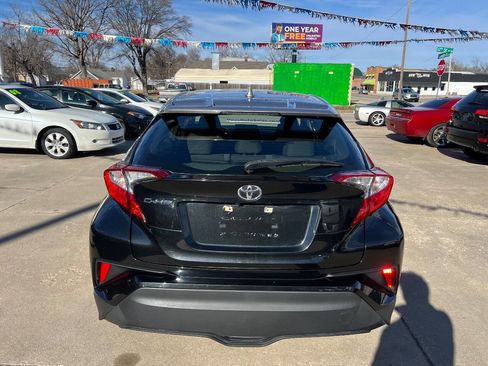 Used 2020 Toyota C-HR image 6