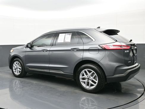 Used 2024 Ford Edge SEL w/ Convenience Package image 5