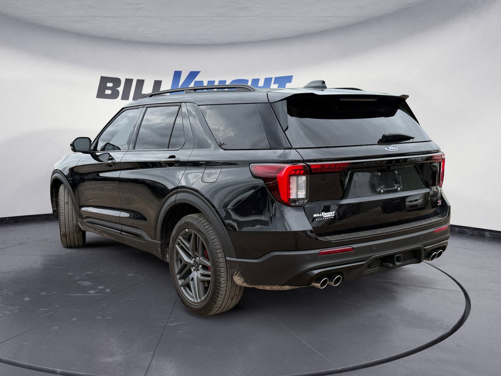 Used 2026 Ford Explorer ST AWD/4WD image 3