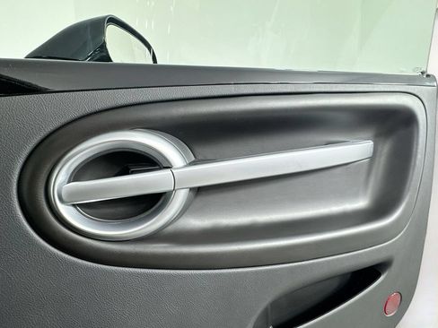 Used 2004 Chevrolet SSR w/ Preferred Equipment Group RWD image 21