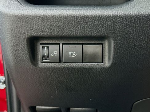 Used 2025 Toyota RAV4 XLE FWD image 17