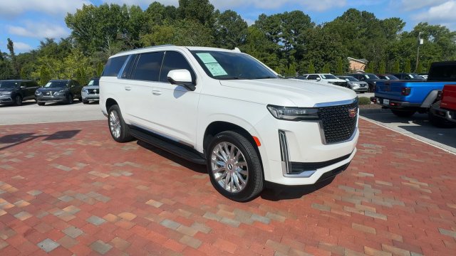 Used 2024 Cadillac Escalade ESV Premium Luxury RWD image 5
