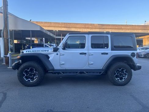 Used 2023 Jeep Wrangler Unlimited Rubicon 4xe image 2