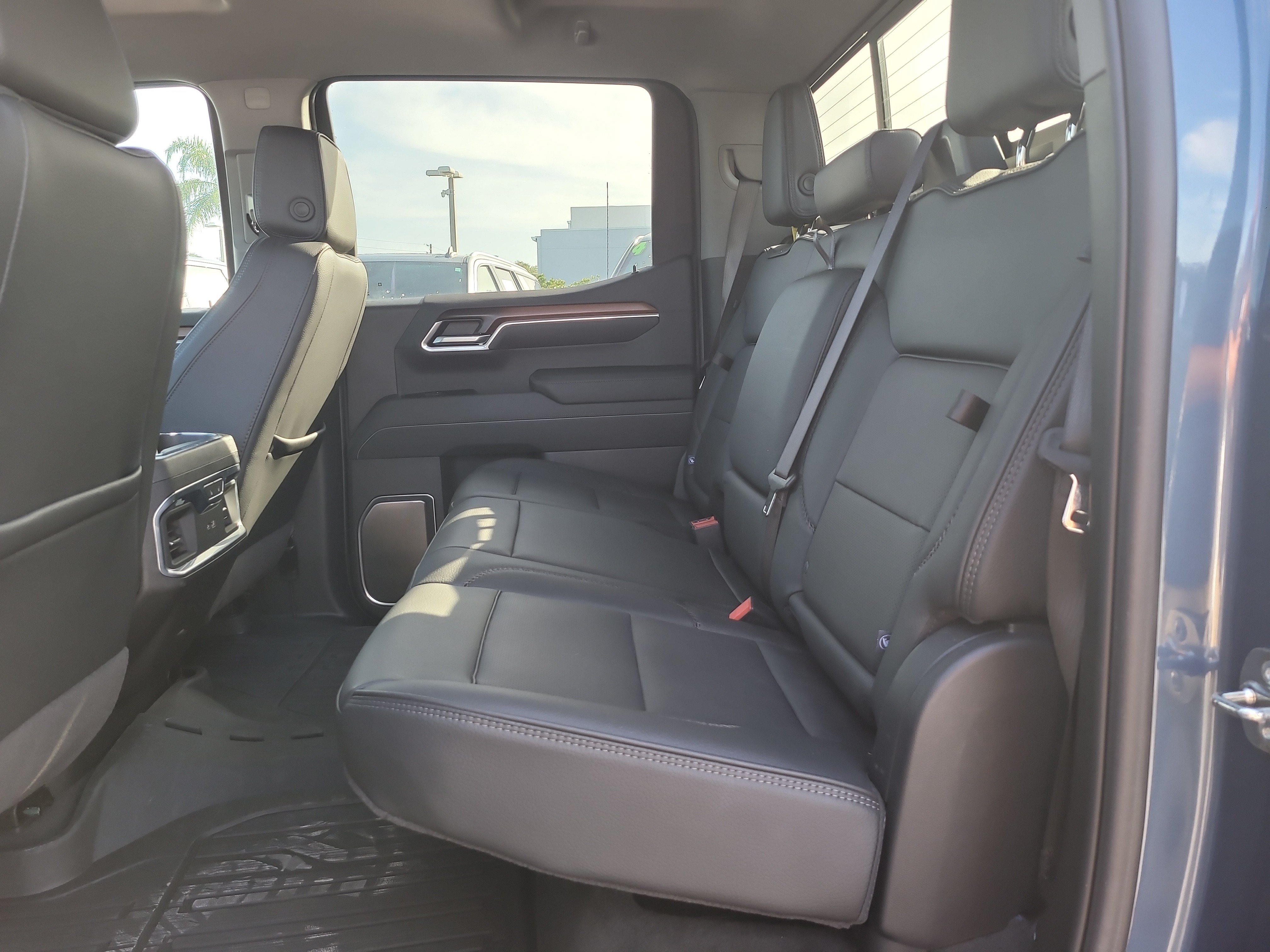 Used 2025 GMC Sierra 1500 Denali AWD/4WD image 12