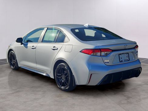 Used 2024 Toyota Corolla SE image 6