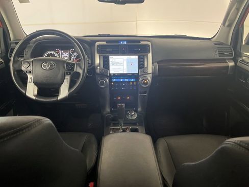 Used 2021 Toyota 4Runner Limited AWD/4WD image 31