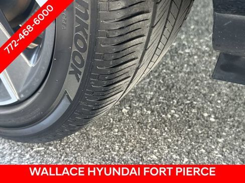 Used 2025 Hyundai Elantra SEL FWD image 11