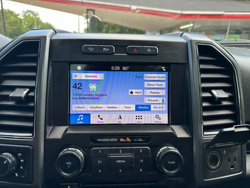 Used 2018 Ford F150 XLT w/ Equipment Group 302A Luxury AWD/4WD image 29