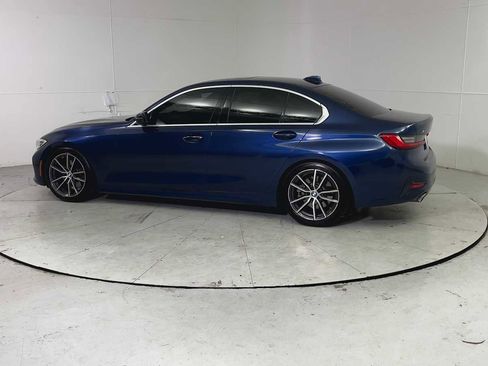 Used 2019 BMW 330i xDrive Sedan w/ Convenience Package image 4