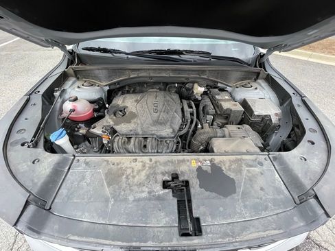 Used 2025 Kia Sorento S image 33