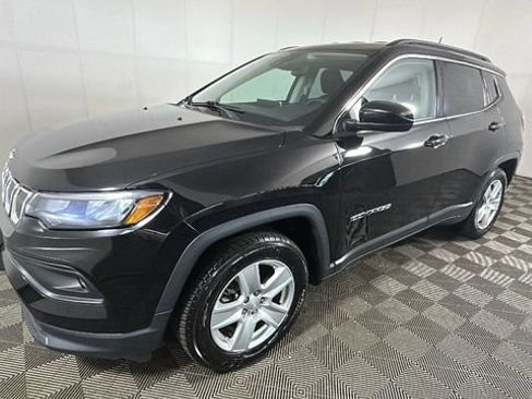 Used 2022 Jeep Compass Latitude FWD image 6
