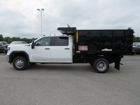 New 2025 GMC Sierra 3500 Pro w/ Convenience Package image 2