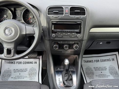 Used 2014 Volkswagen Golf 4-Door FWD image 18