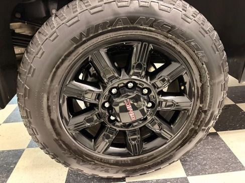 Used 2024 GMC Sierra 3500 AT4 w/ AT4 Premium Plus Package AWD/4WD image 14