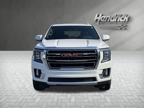 Used 2024 GMC Yukon SLT w/ SLT Premium Package AWD/4WD image 3