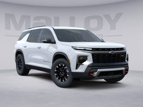 New 2026 Chevrolet Traverse Z71 w/ Driver Confidence Package AWD/4WD image 2